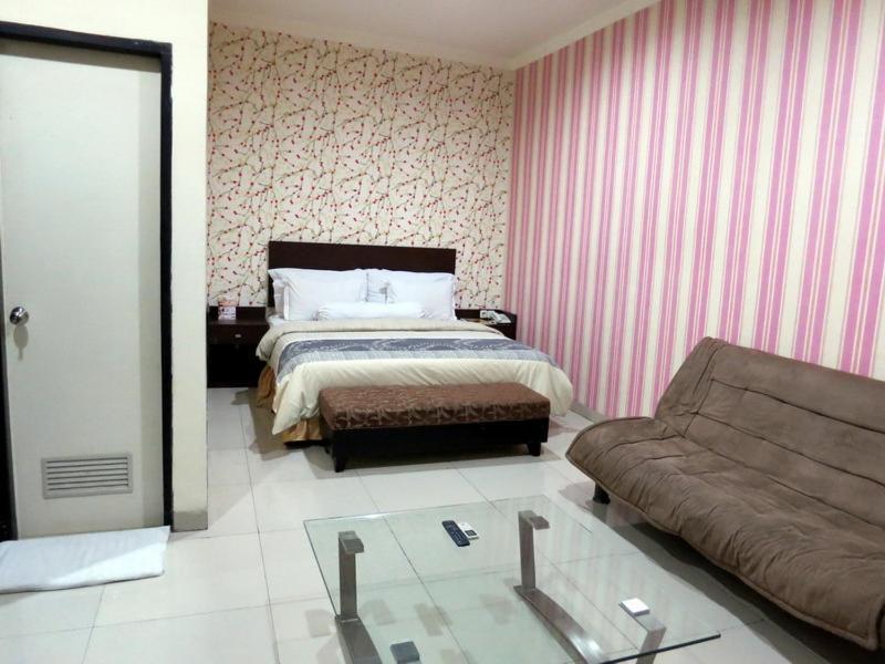 Vindhika Hotel Makassar Ngoại thất bức ảnh