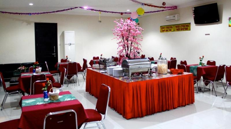 Vindhika Hotel Makassar Ngoại thất bức ảnh